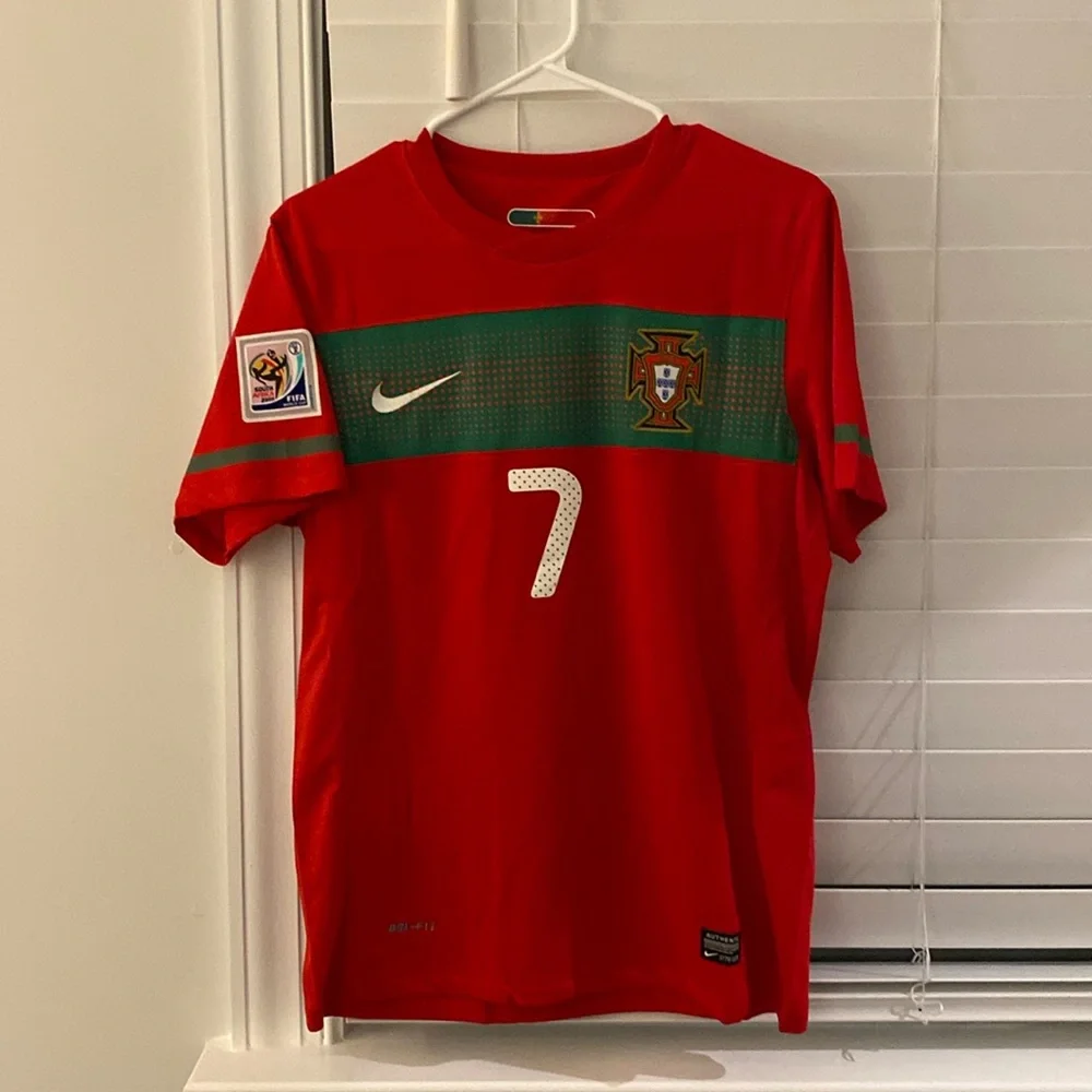 Nike 2010 World Cup Portugal Ronaldo home kit - Picture 1 of 5
